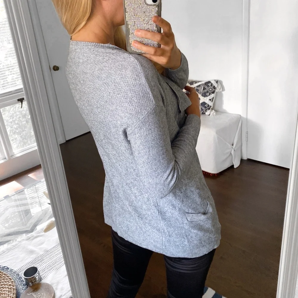 🐑 MANGO GREY KNIT CARDIGAN SWEATER!